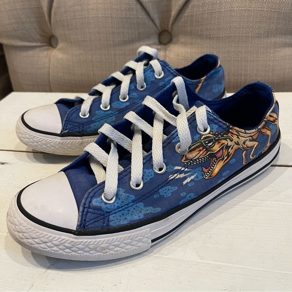 CONVERSE - Boy’s (Sz 2) Blue Dinosaur Beach Party Shoes 664247C - Picture 2 of 11